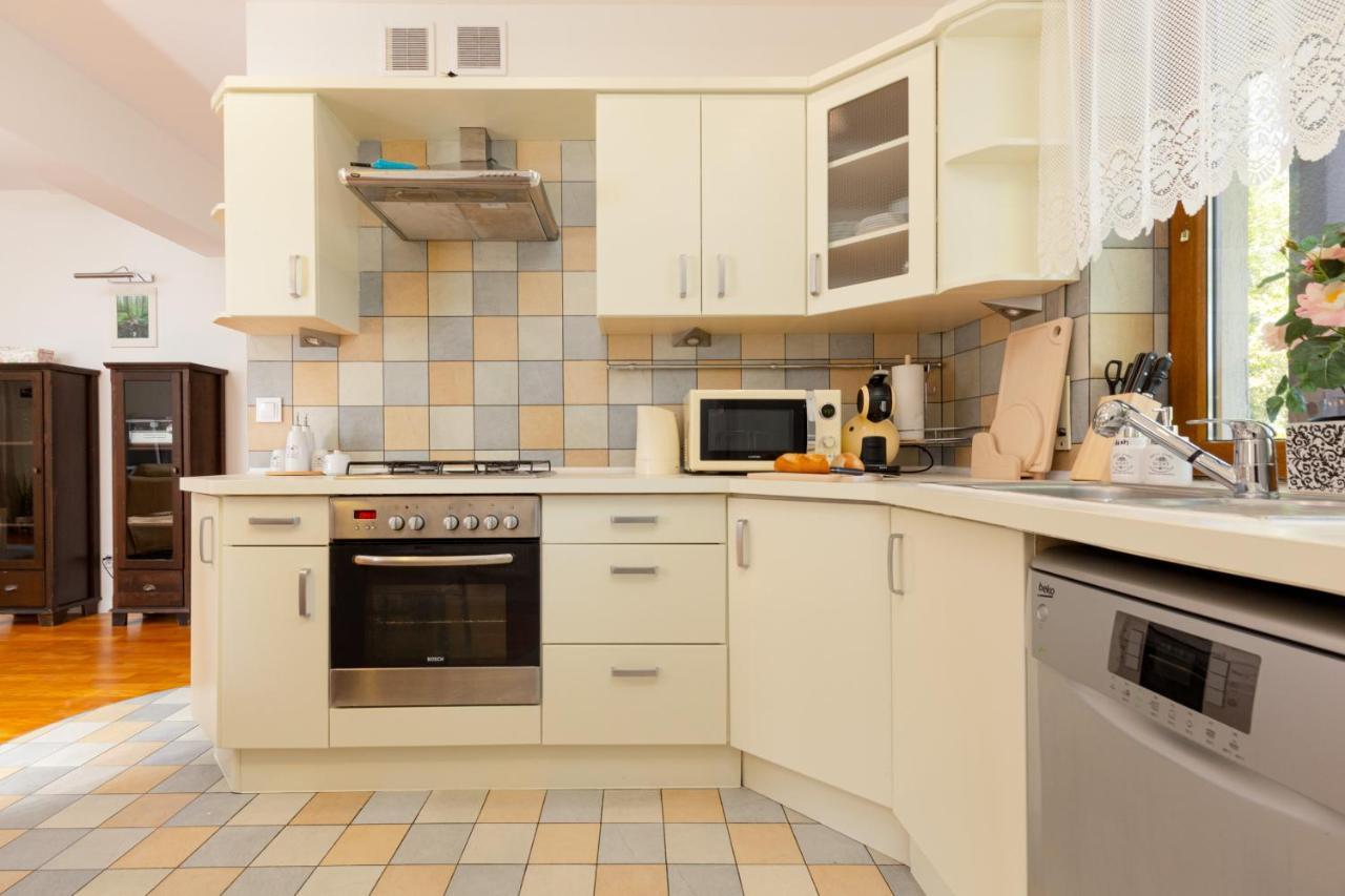 Вилла Holiday House Cinema Experience Warsaw Michalowice By Renters Экстерьер фото